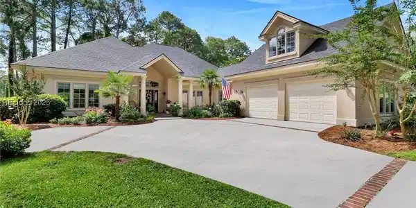 6 Oyster Rake Lane