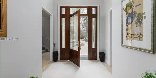 31 Longwood Drive