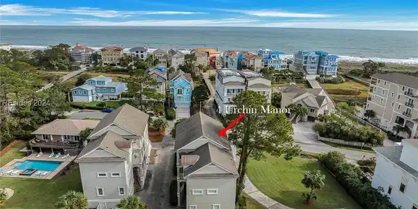 4 Urchin Manor