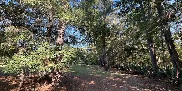 Image 3: View of landscape Image 3: View of landscape