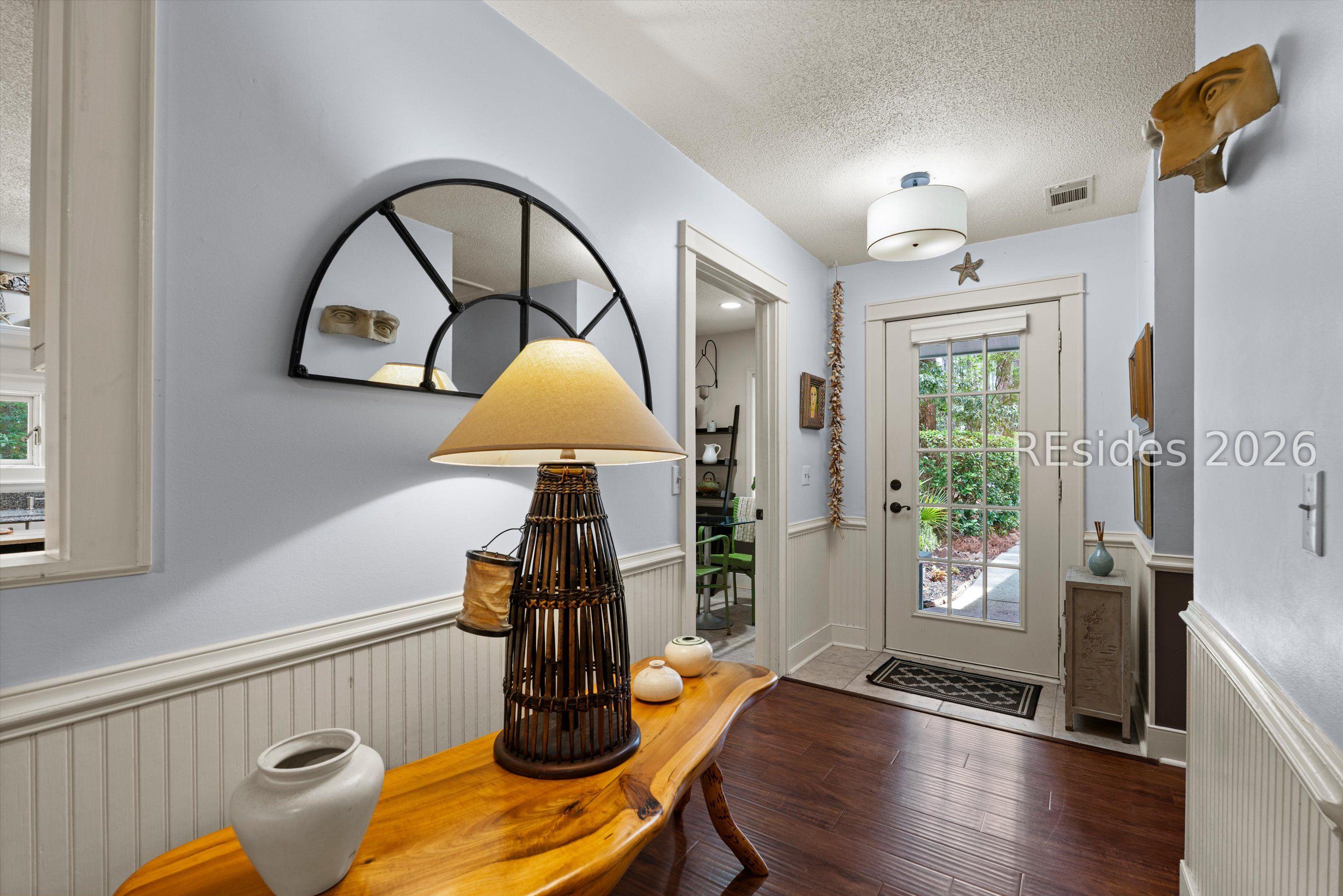 Image 3: Foyer