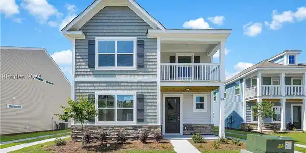 23 Whispering Oaks Circle