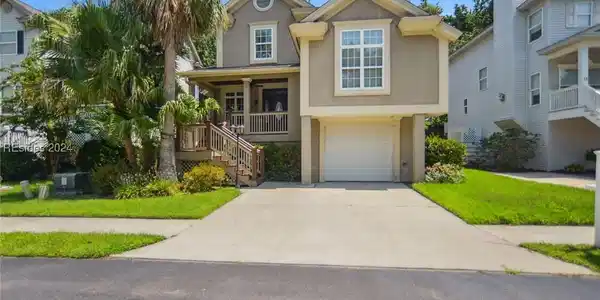 11 Cobblestone Court