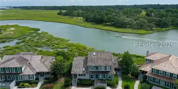 24 Lands End Court