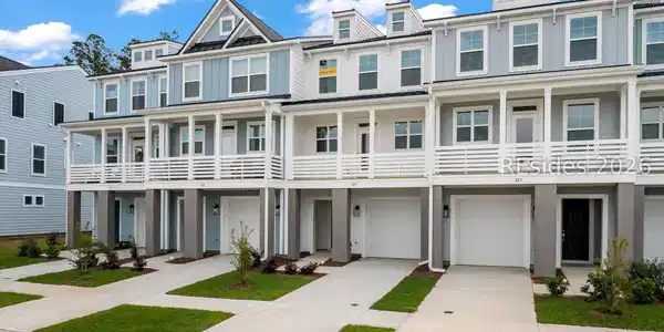 423 Parkside Commons