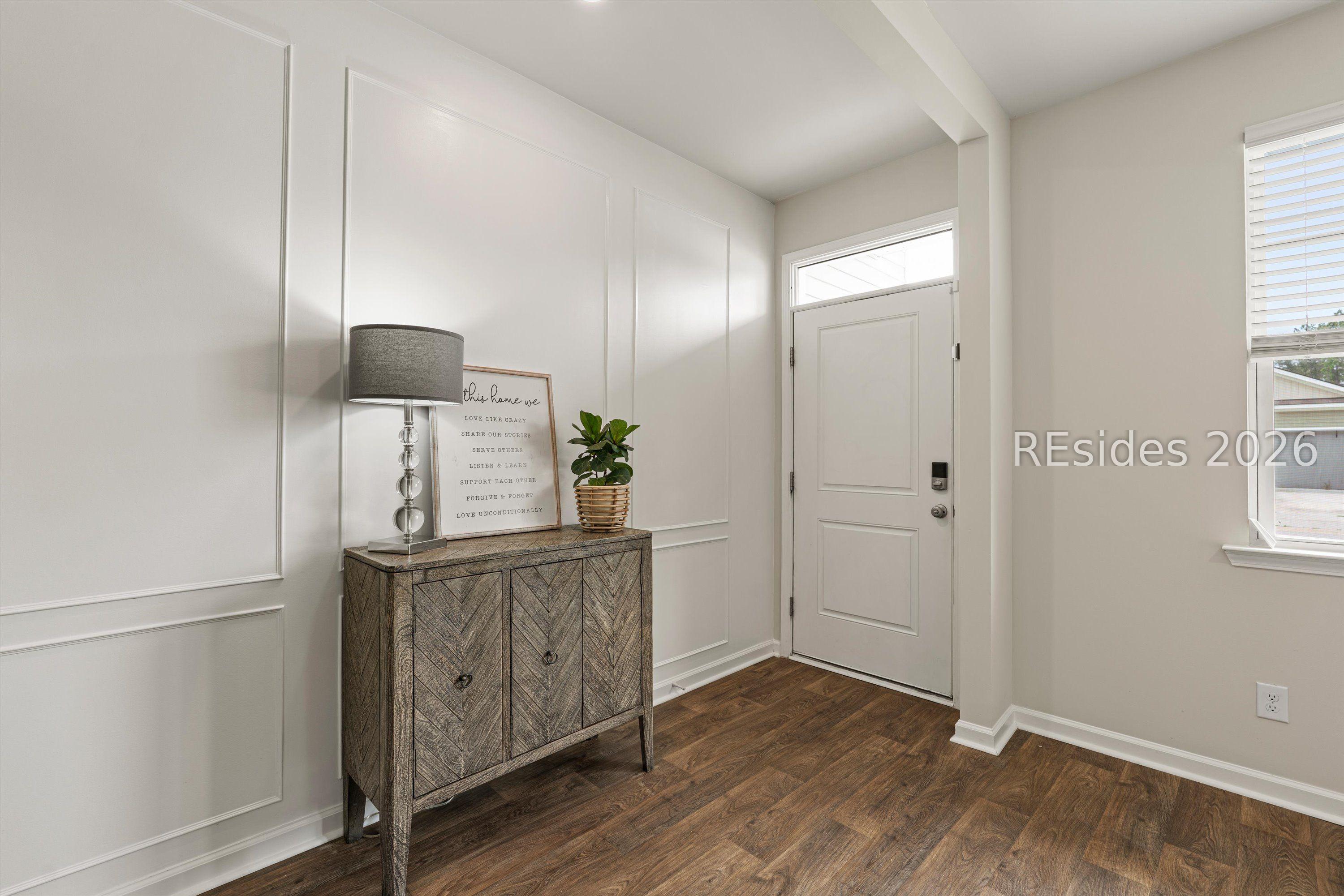 Image 3: Front Entry Way Image 3: Front Entry Way
