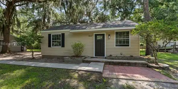 1807 Battery Park Drive