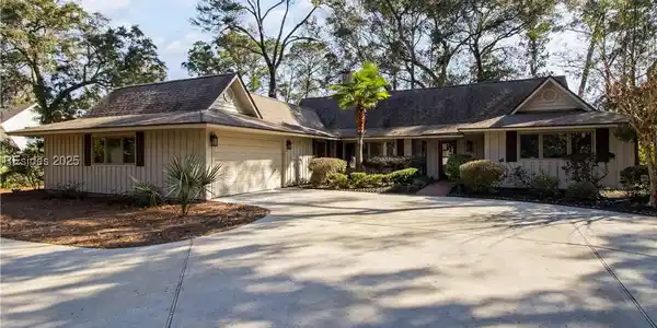 26 Scarborough Head Road