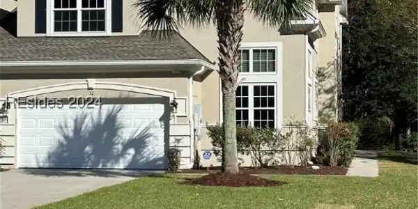 32 Paxton Circle