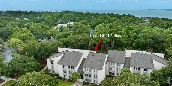 6 Braddock Bluff Drive