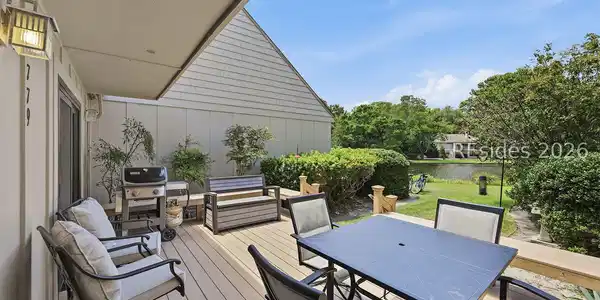 45 Queens Folly Road