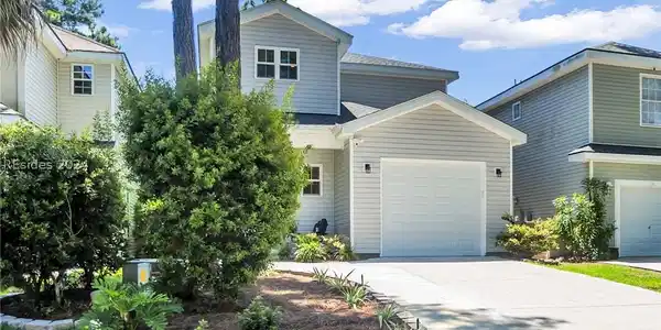 52 Gold Oak Drive