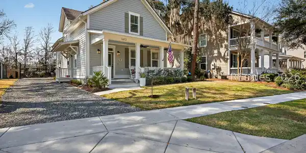 1612 Deanne Drive