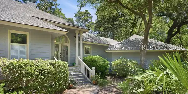 28 Forest Drive