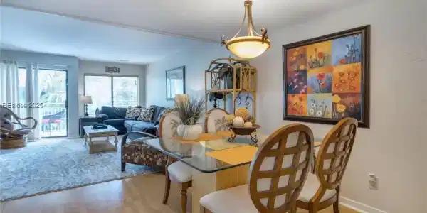 15 Deallyon Avenue