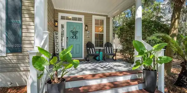 32 Barrington Avenue