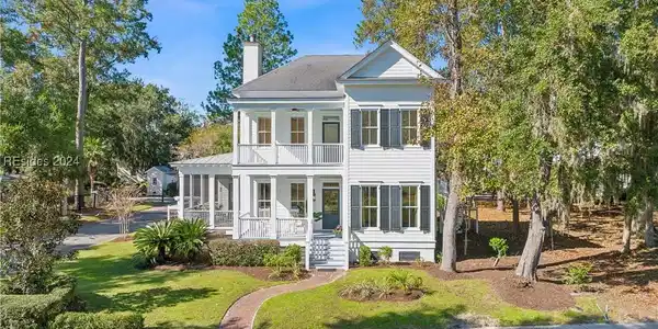 116 Pond Side