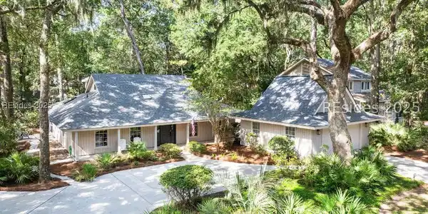 19 Forest Drive
