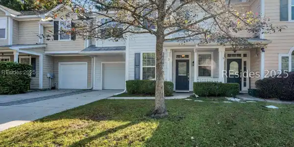 3 Plumgrass Street