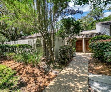 15 Calibogue Cay Road