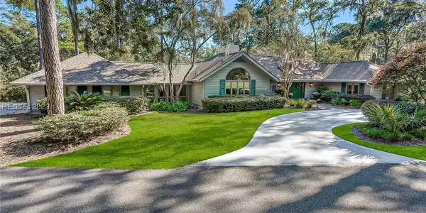 98 Victoria Drive