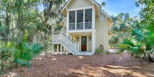 6 Trout Hole Road