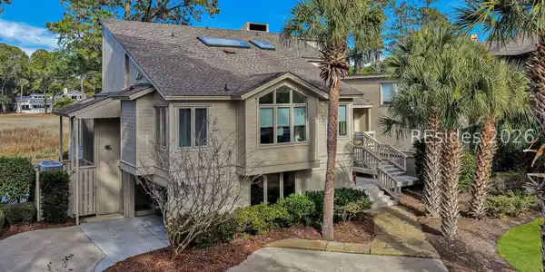 4 Bald Eagle Road W