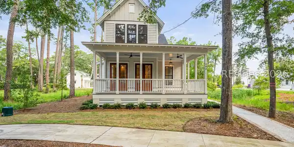209 Harborview Drive