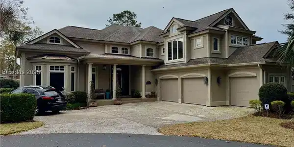 7 Merion Ct