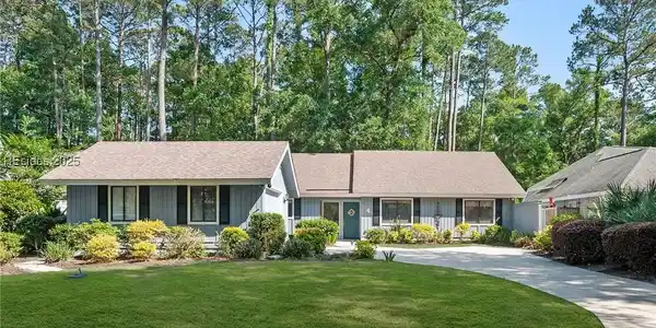 4 Stillwater Court