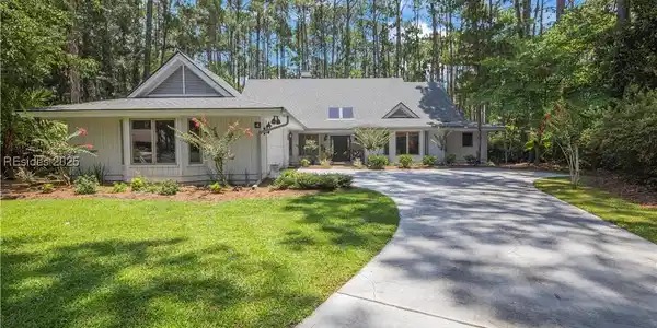 4 Leatherwood Court