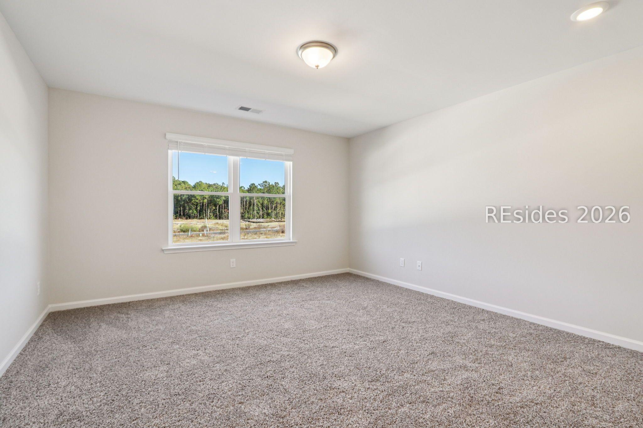 Image 3: Stock photos shown; to be similar not identical.
