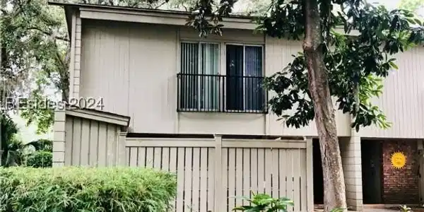 15 Lighthouse Road