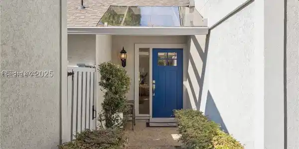 1 High Bluff Road