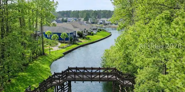 40 Blue Trail Court