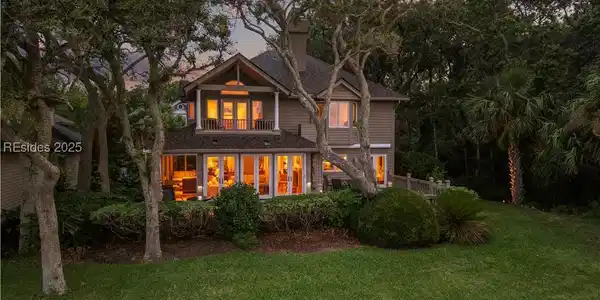 4 Ocean Point N