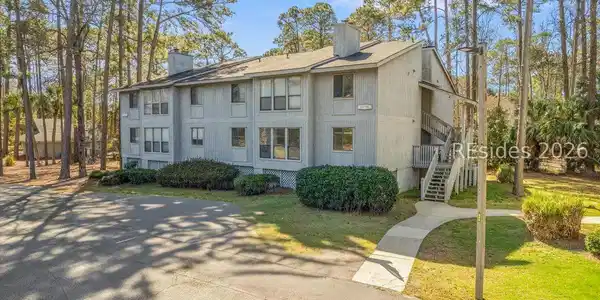 13 Forest Cove