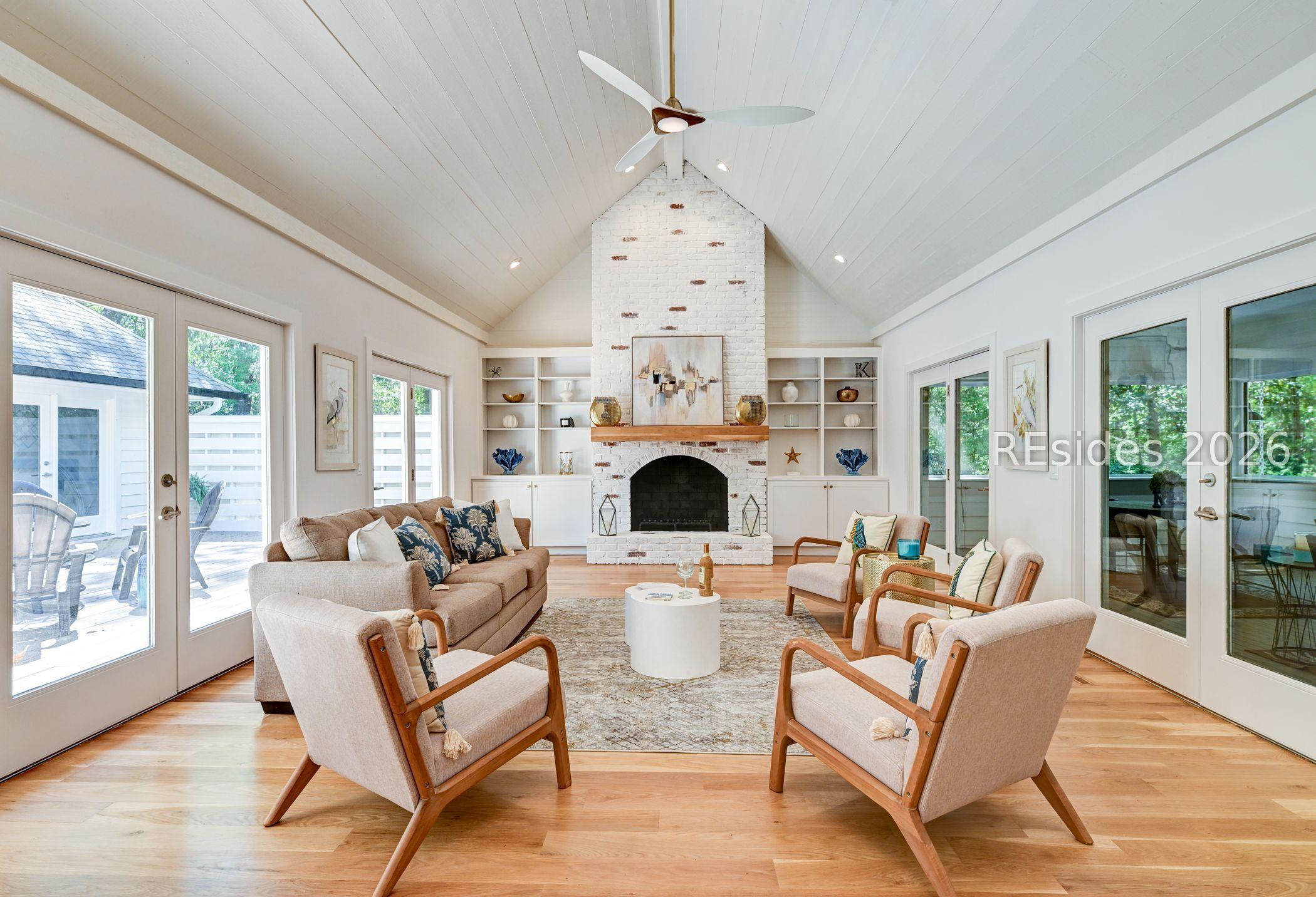 Image 1: Oversized Bonus room open to kitchen