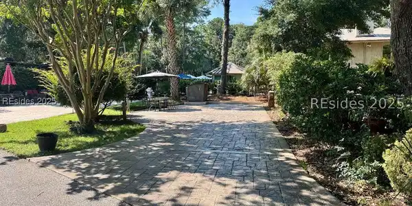 133 Arrow Rd