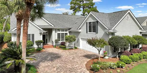 28 Hunting Court