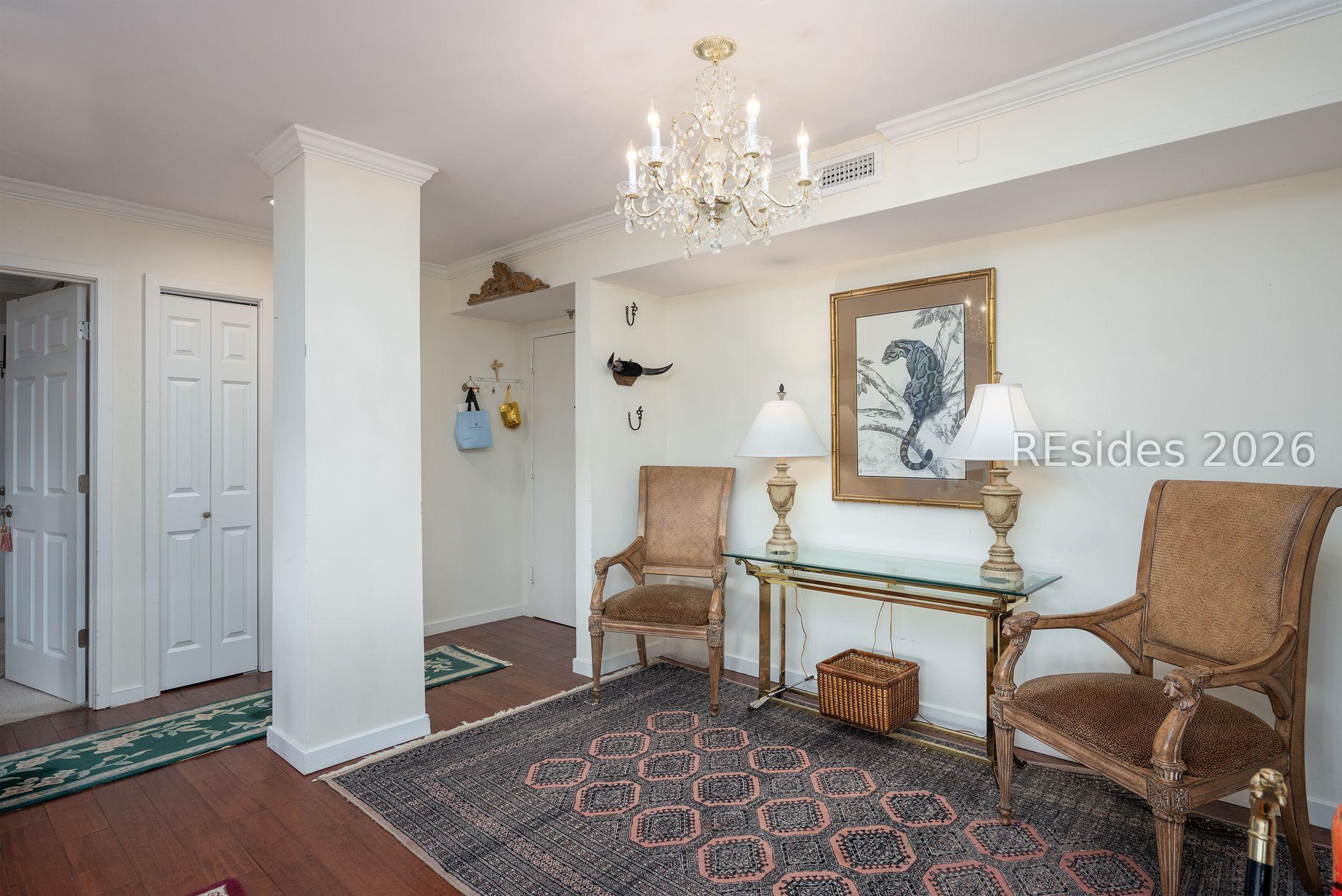 Image 4: Foyer area furniture included