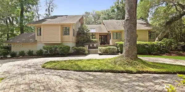 26 Planters Wood Drive