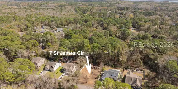 7 St James Circle