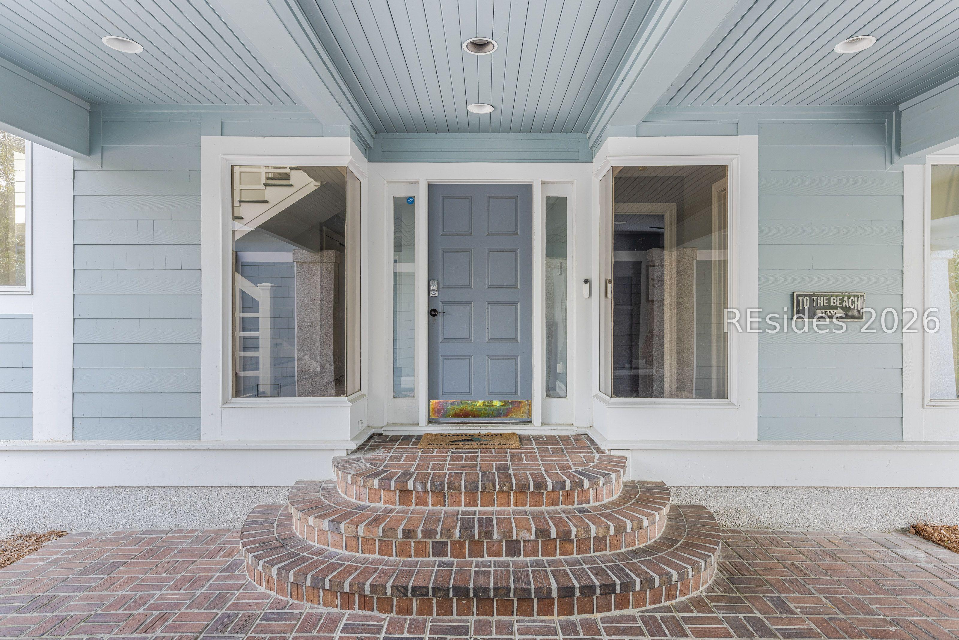 Image 2: entry