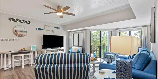 10 S Forest Beach Drive