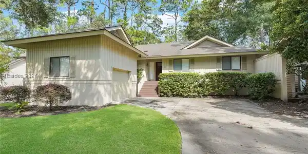 55 Oak Court
