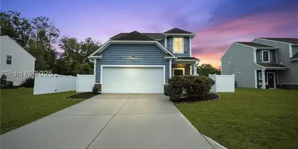 125 Red Northern Oak Way