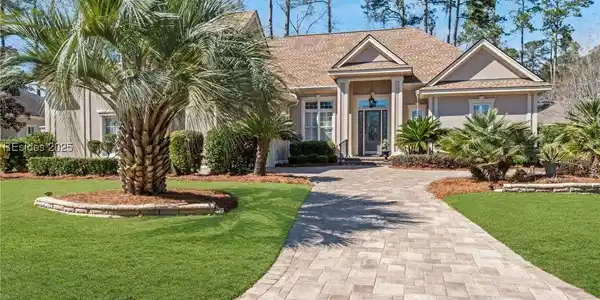 10 Wisteria Lane