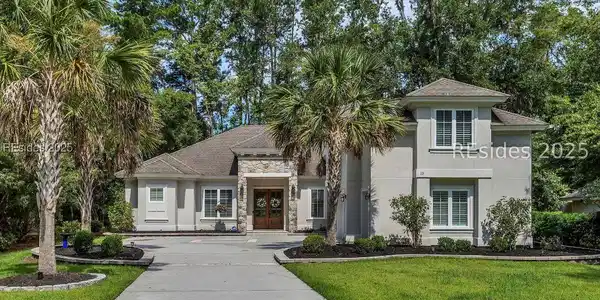 13 Greenwood Court