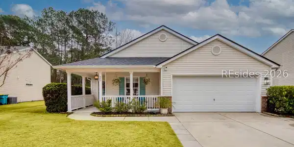20 Lakeside Drive